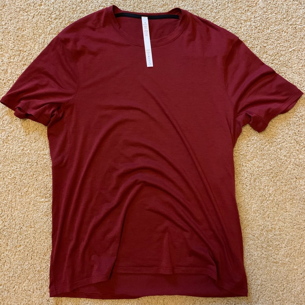 Men’s Maroon Lululemon 5 Year Basic Tee